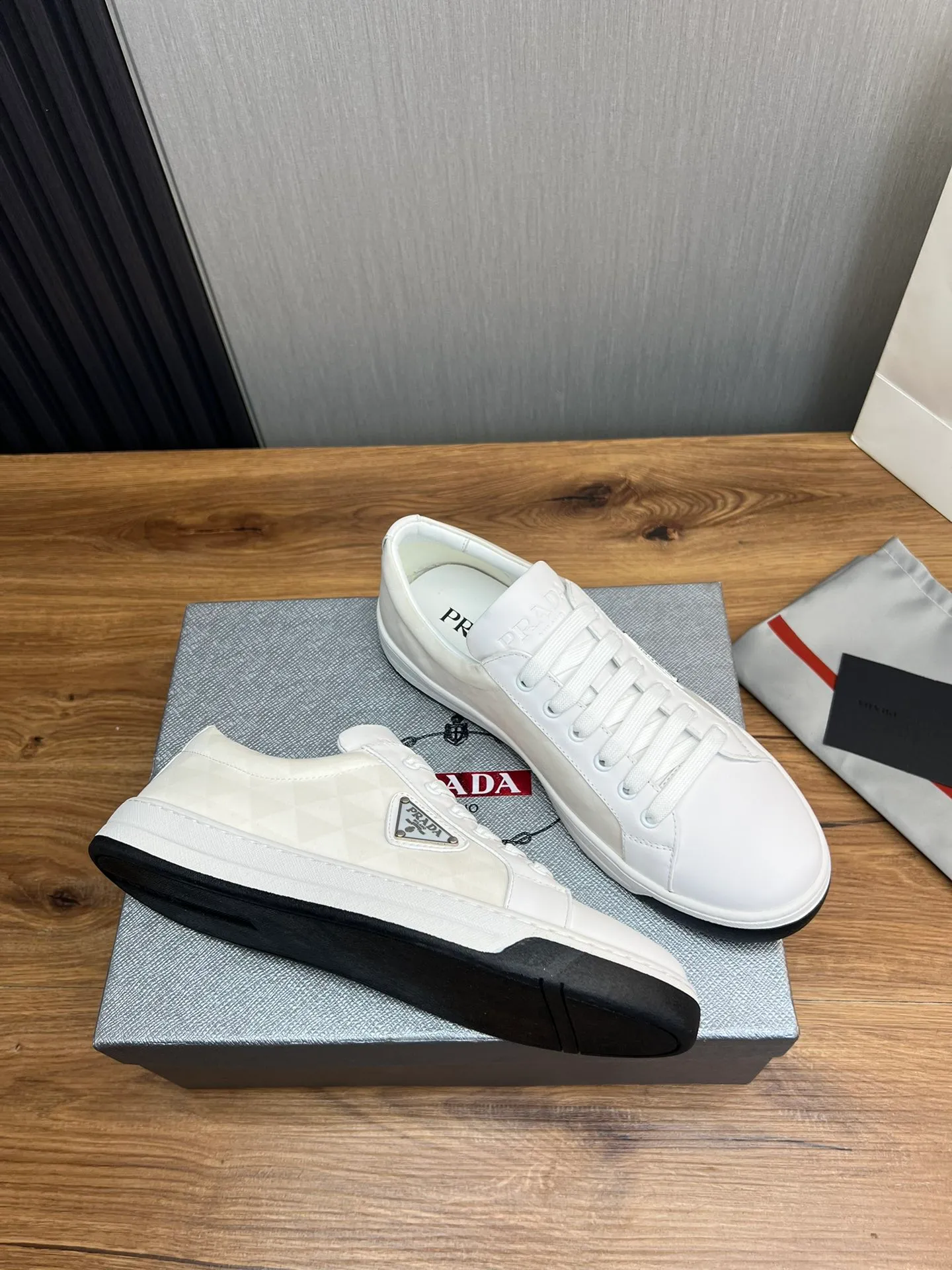 Men's shoes 💰500💰 [PRADA] Popular items in the men's shoe counter, synchronized with the official website, 1 high-quality shipment ✔️Original cowhide splicing + cowhide lining, 1🆚1 replica, original sole, 38-45 (45 customized, non-refundable)
